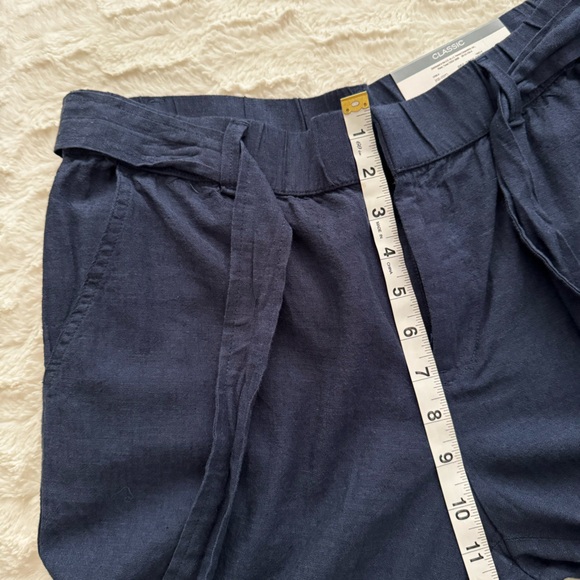 NEW Liz Claiborne Navy Linen Crop Capris | Size: M - Picture 6 of 8